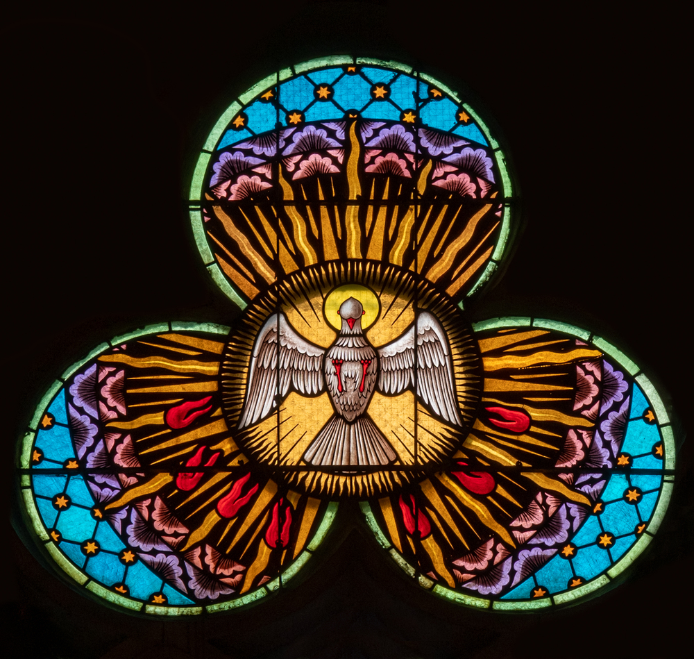 Kirchenfenster mit dem Heiligen Geist in der Wiener Lazaristenkirche